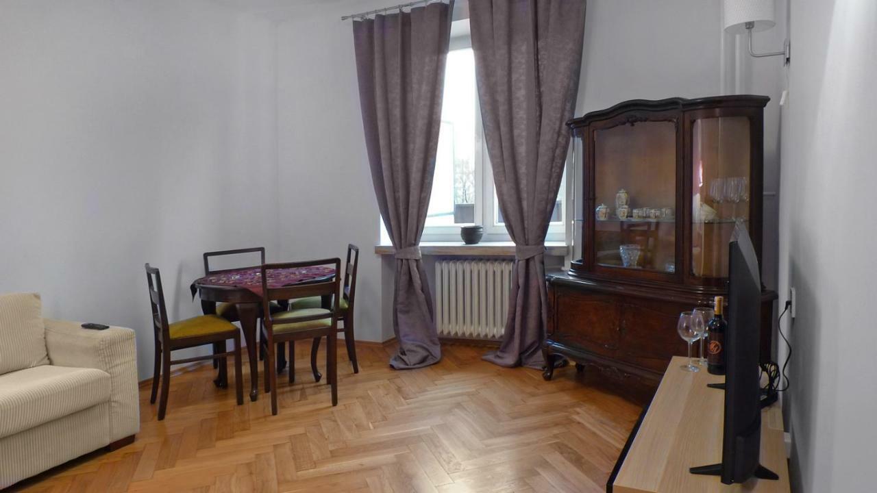 Center Apartment *